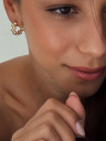 BRINCO ARGOLA COM DETALHES ANA - BANHADO A OURO
