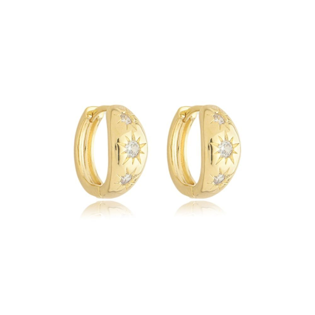 BRINCO ARGOLA TRÊS ESTRELAS CRAVEJADAS GRANDE - BANHADO A OURO (T-H)