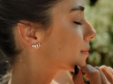 BRINCO EAR CUFF COM ZIRCÔNIAS TATI - BANHADO A RODIO BRANCO