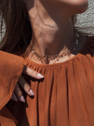 COLAR CHOKER BOLINHAS AMASSADAS - BANHADO A RÓDIO BRANCO