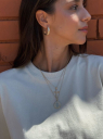 COLAR CRUCIFIXO CRAVEJADO COM BORDAS ARREDONDADAS - BANHADO A RÓDIO BRANCO