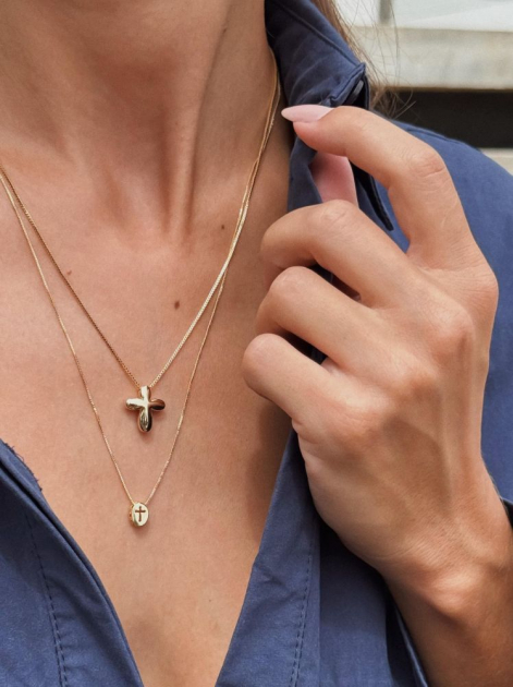 COLAR ESCAPULÁRIO COM CRUZ E ESPÍRITO SANTO LISOS - BANHADO A OURO