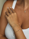 PULSEIRA DUPLA COM PÉROLAS PENDURADAS - BANHADO A RÓDIO BRANCO